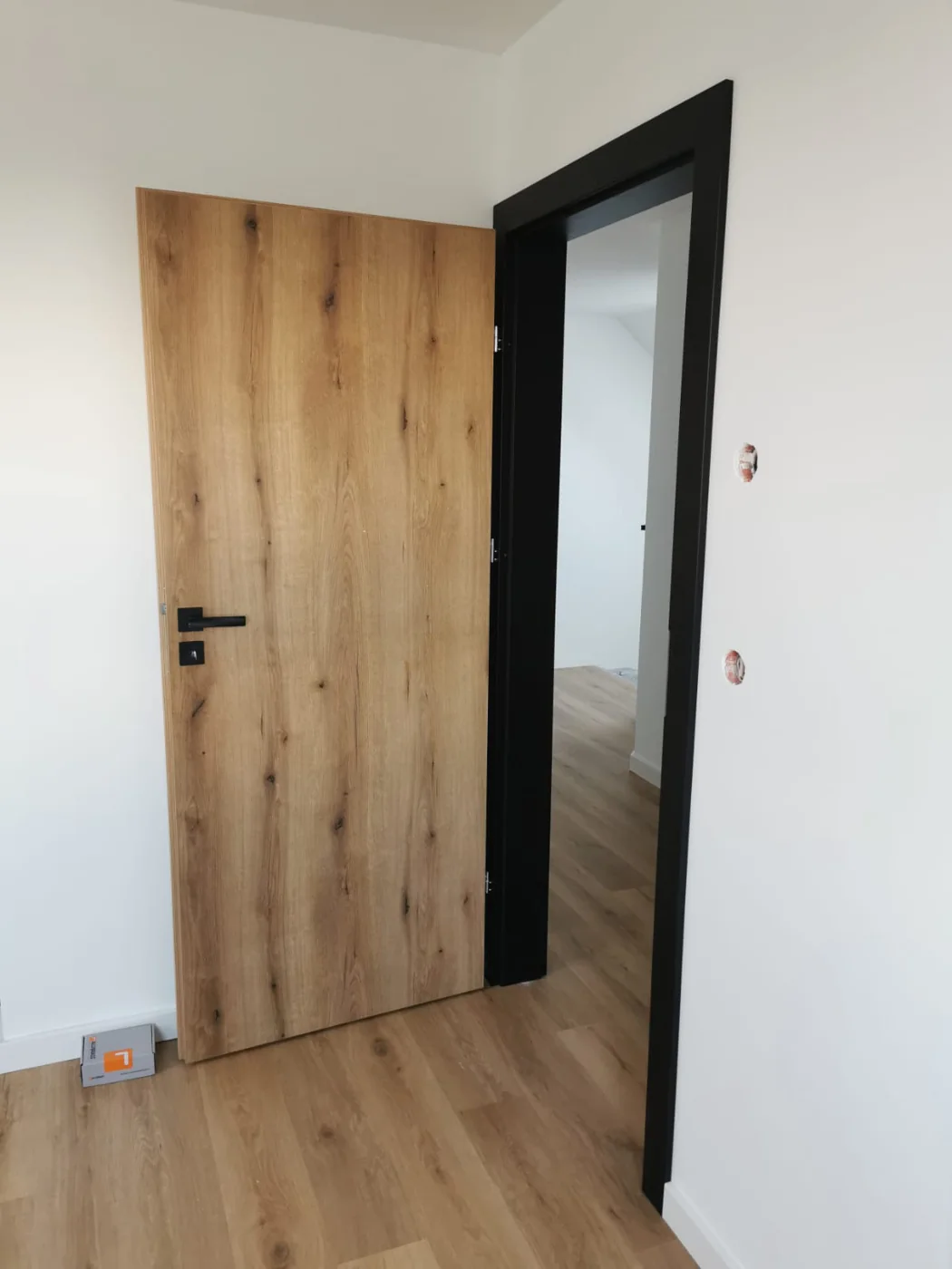 Drzwi w dekorze naturalnego drewna